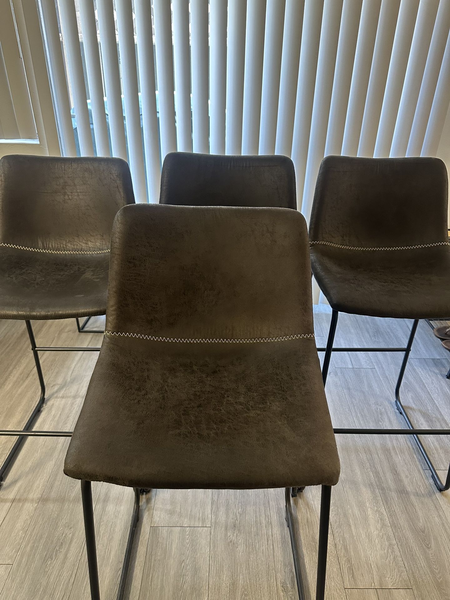 Stools/Chairs