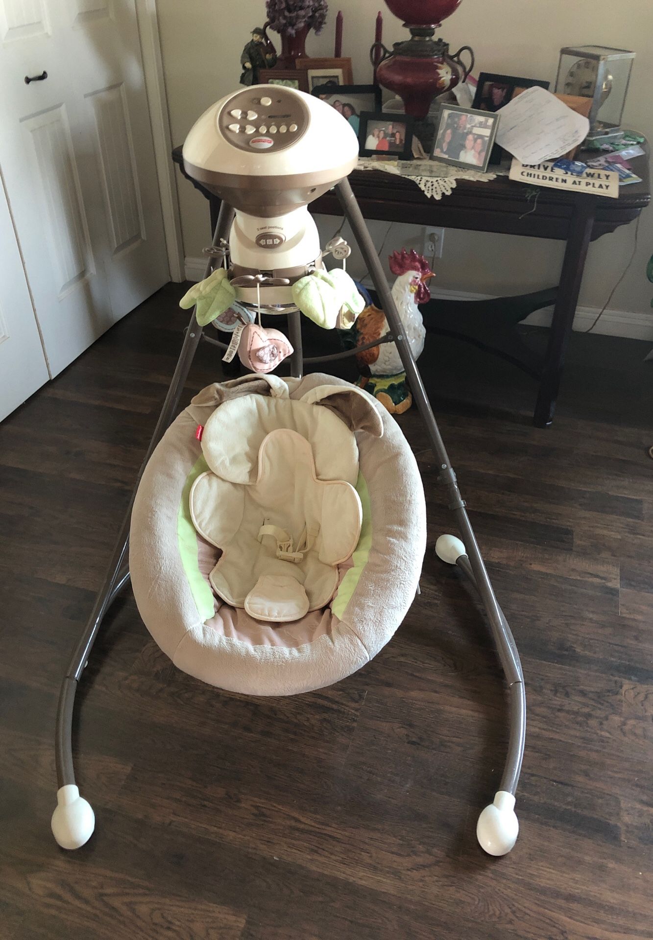 Baby swing a Fisher-Price