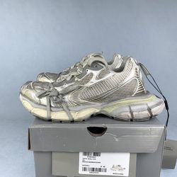 balenciaga track trainer  many colors available  