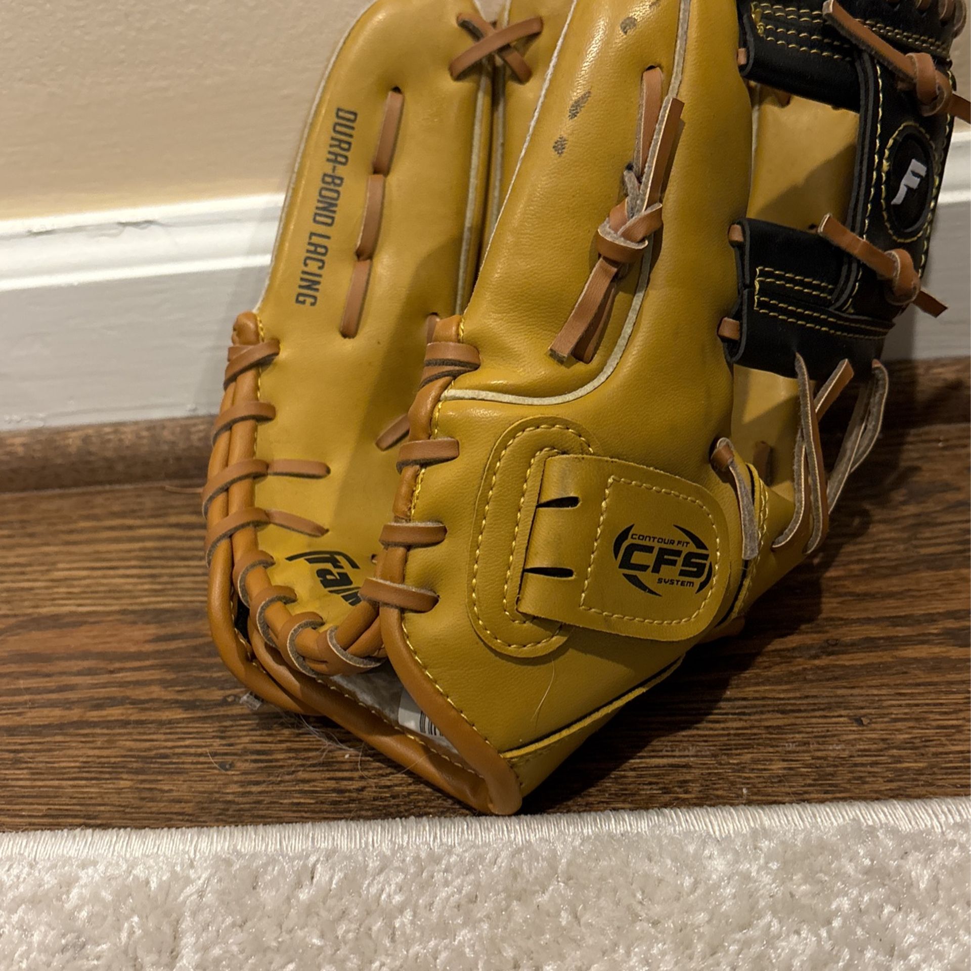 New Youth Baseball Glove- 11 Inch