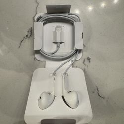 Brand new Apple Earbuds Lightning Cable