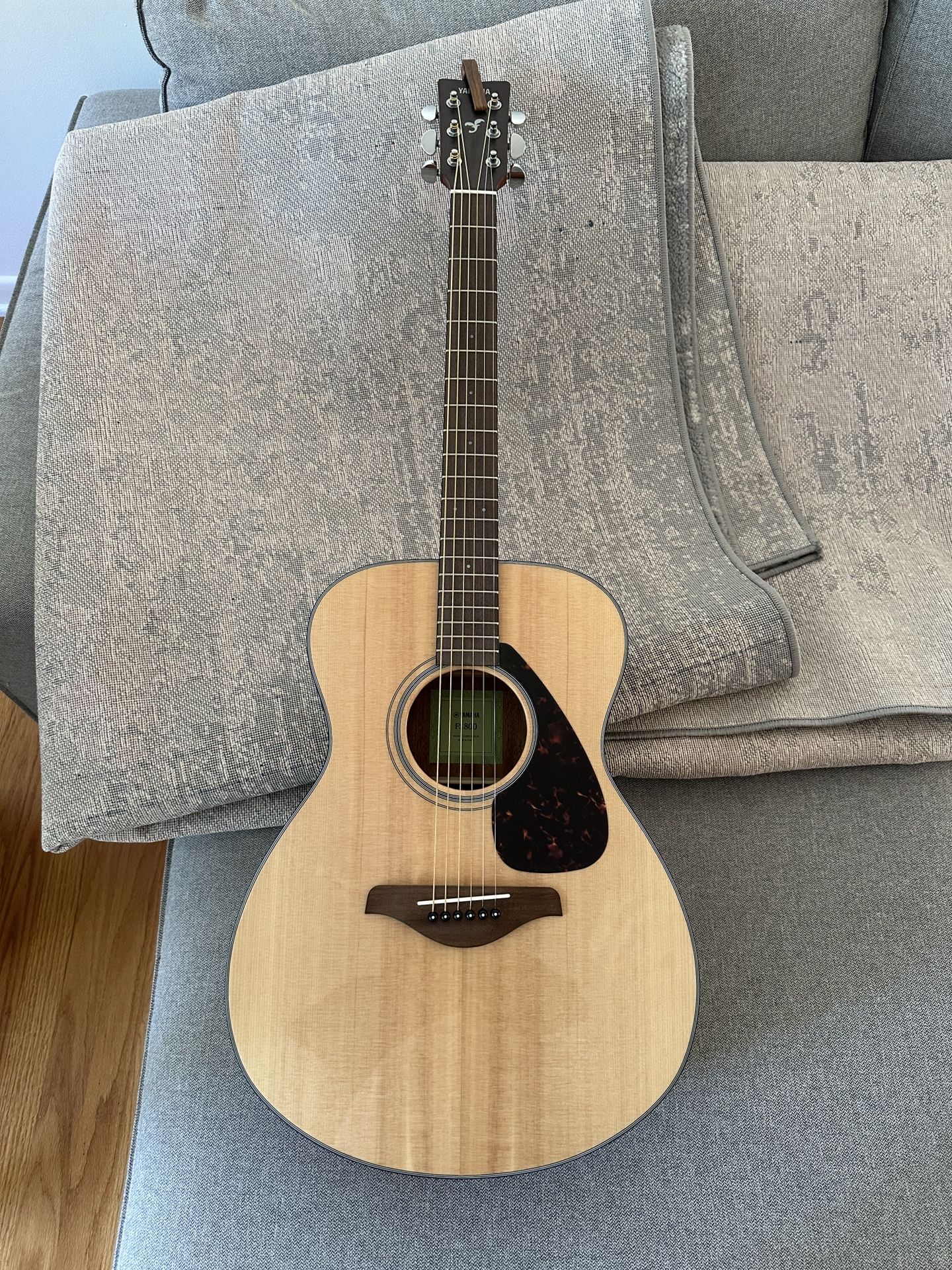 Guitar YAMAHA FS800, perfect condition