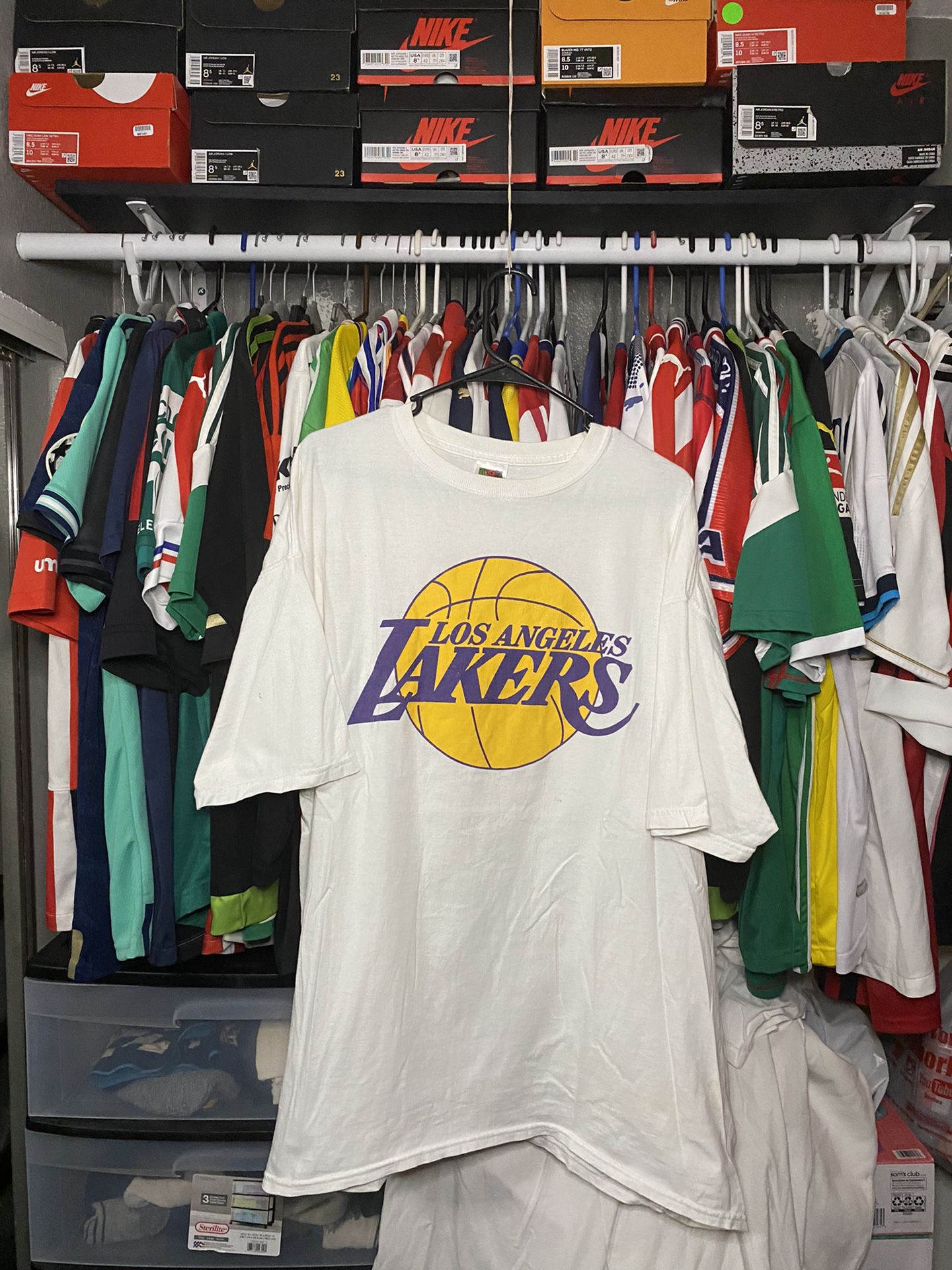 Vintage Lakers Roster Tee
