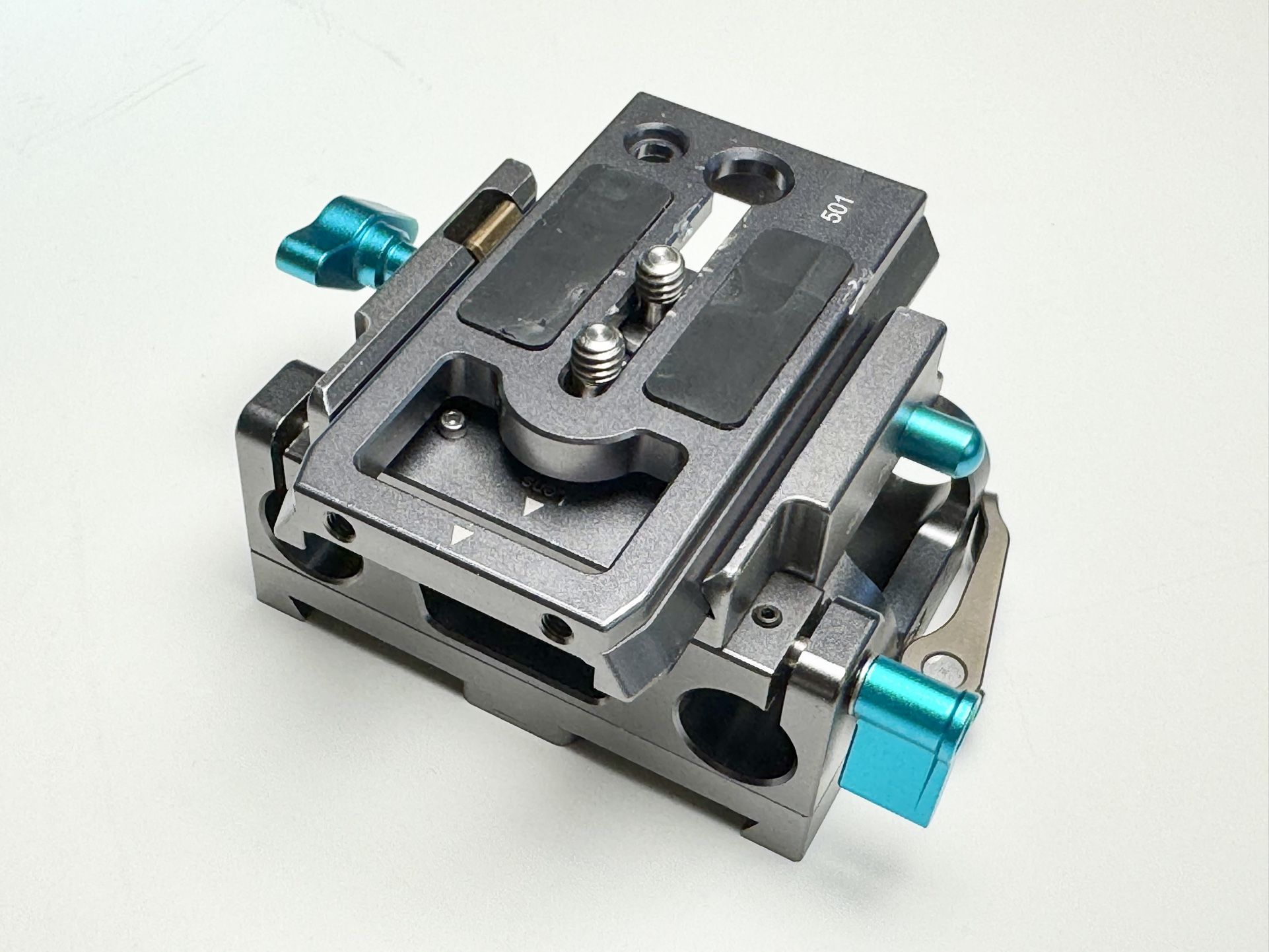 Kondor Blue 501 Adjustable Baseplate (Space Gray)