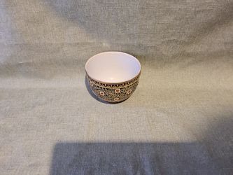 Hand Painted Thai Benjarong Style Porcelain Bowl with Gold Gliding Thailand Made