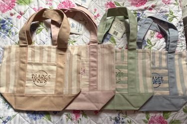 Striped Trader Joe bags 💓