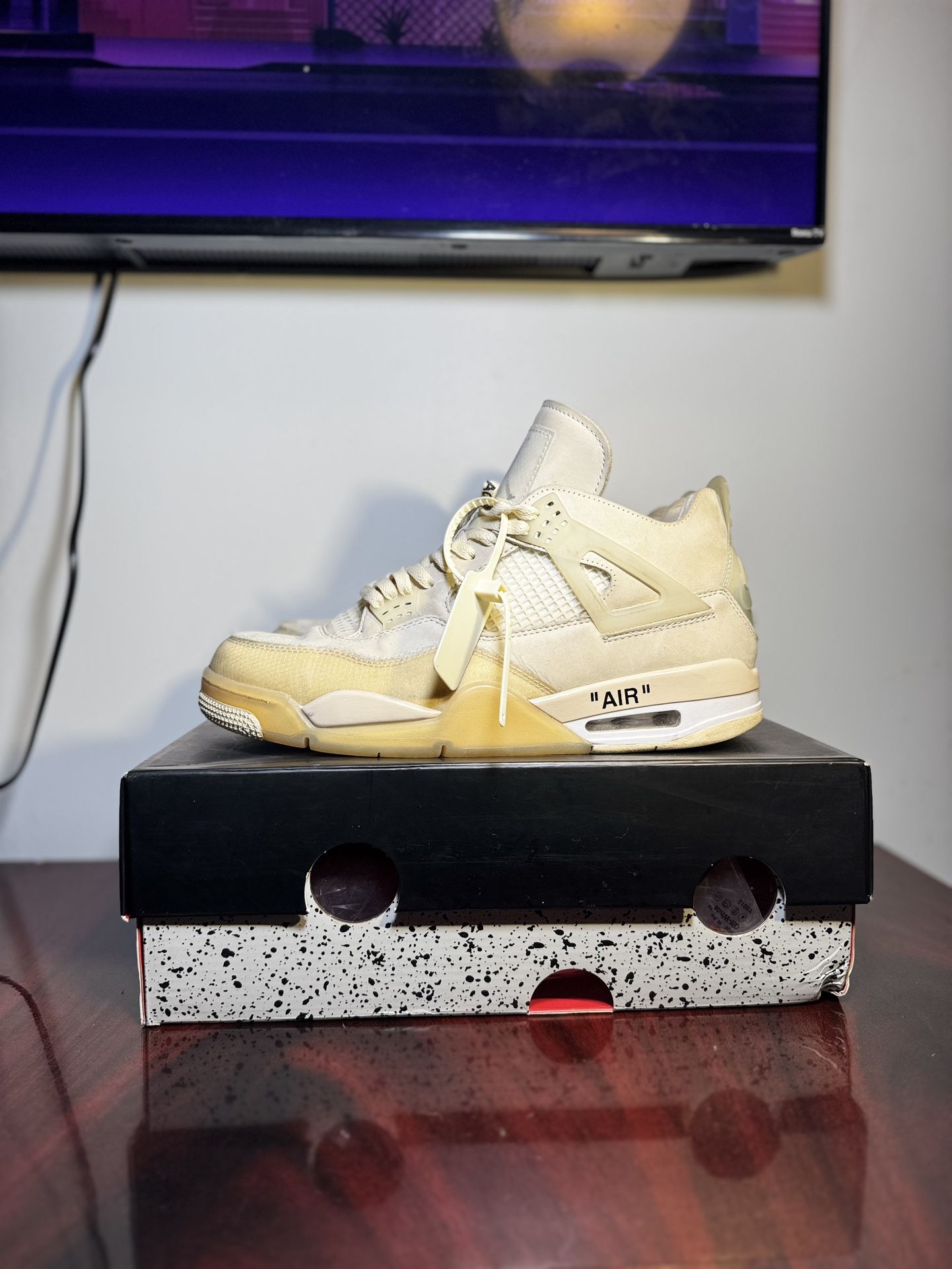 Off white Jordan 4’s size 13