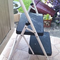Costco 2 Step Folding Ladder With Rubber And Hand Grip
