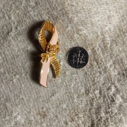 Avon Breast Cancer Awareness Pendent Pink Ceramic On Gold Plate. 