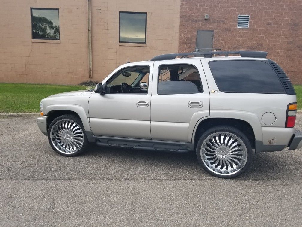 2004 chevy tahoe z71 180k on 26s