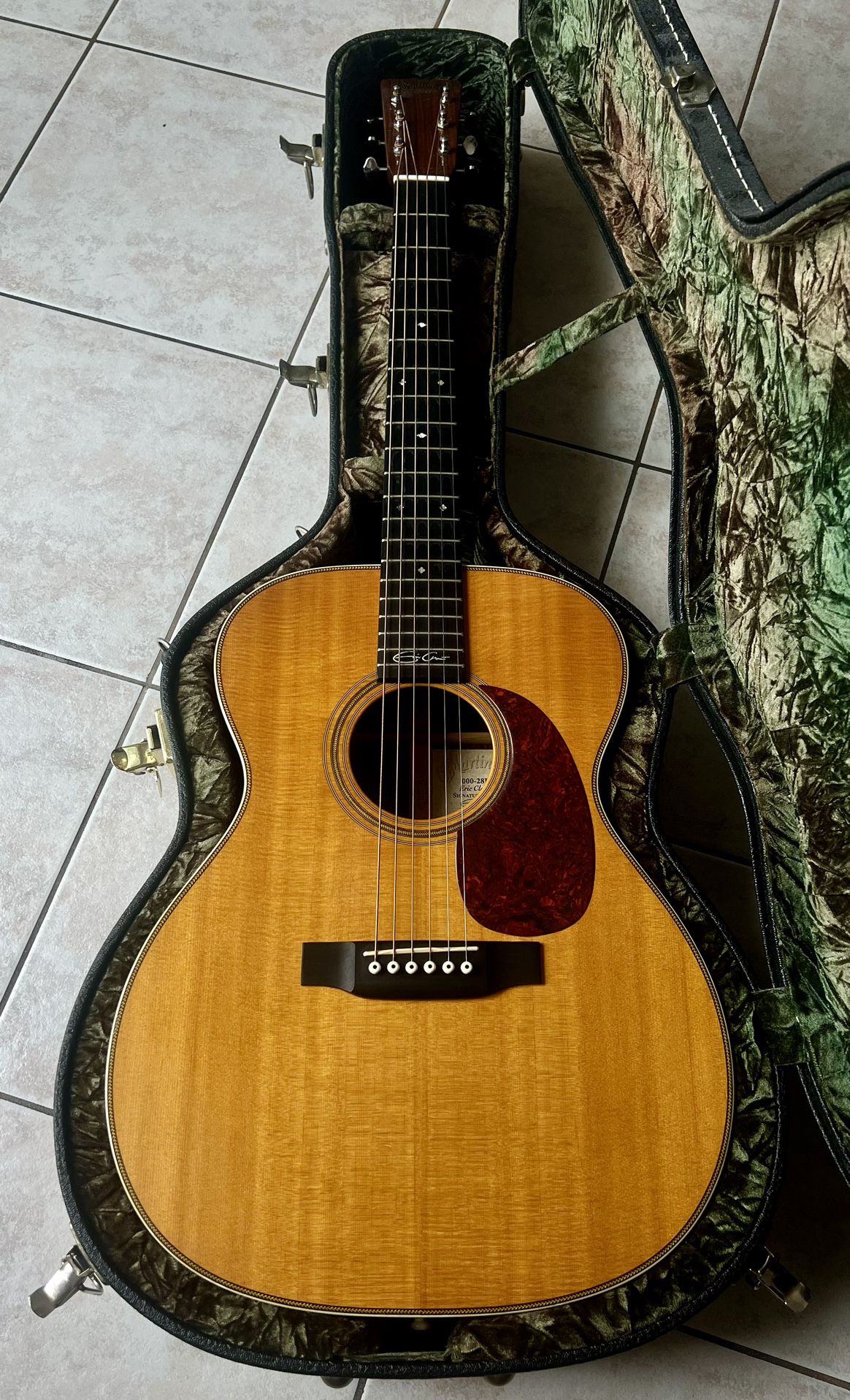 Martin Acoustic Guitar 000-28EC