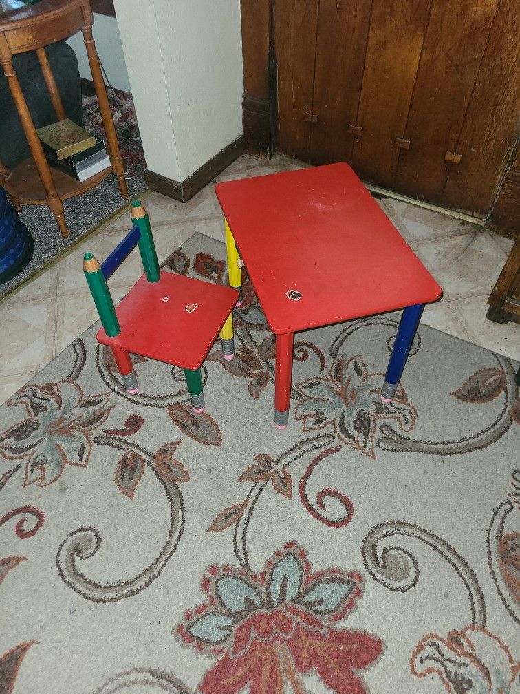 Kids Eraser And Pencil Desk And Chair