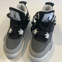 Jordan 4 Retro Fear