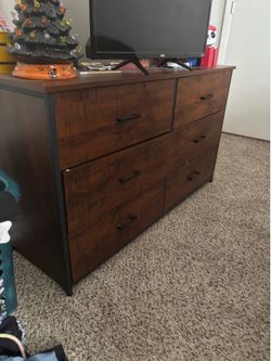 Queen size bedroom set
