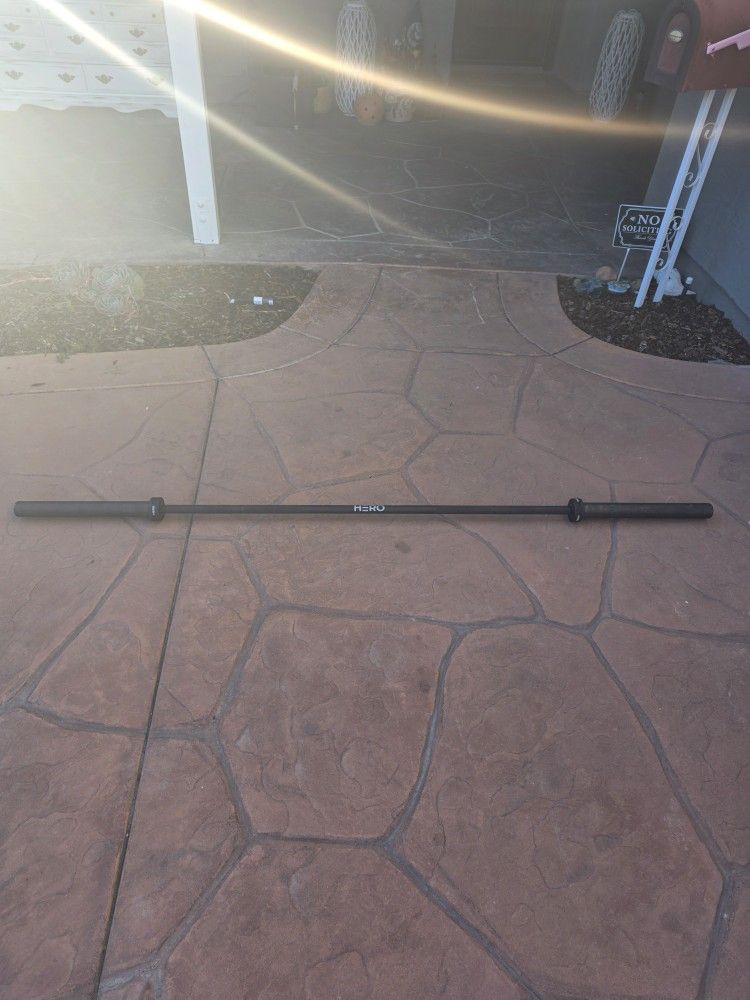Hero 45 lb Olympic Barbell – Great Condition
