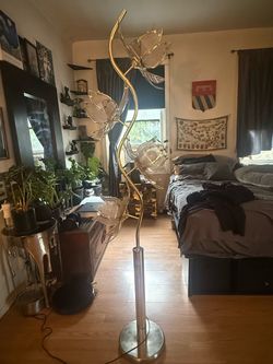 Vintage Lotus Flower Lamp (floor)