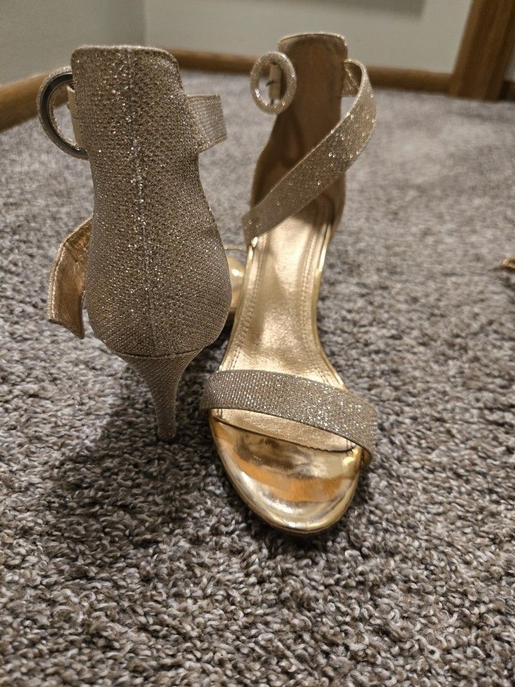 green emerald velvet dress KORS MICHAEL KORS Gold Heels