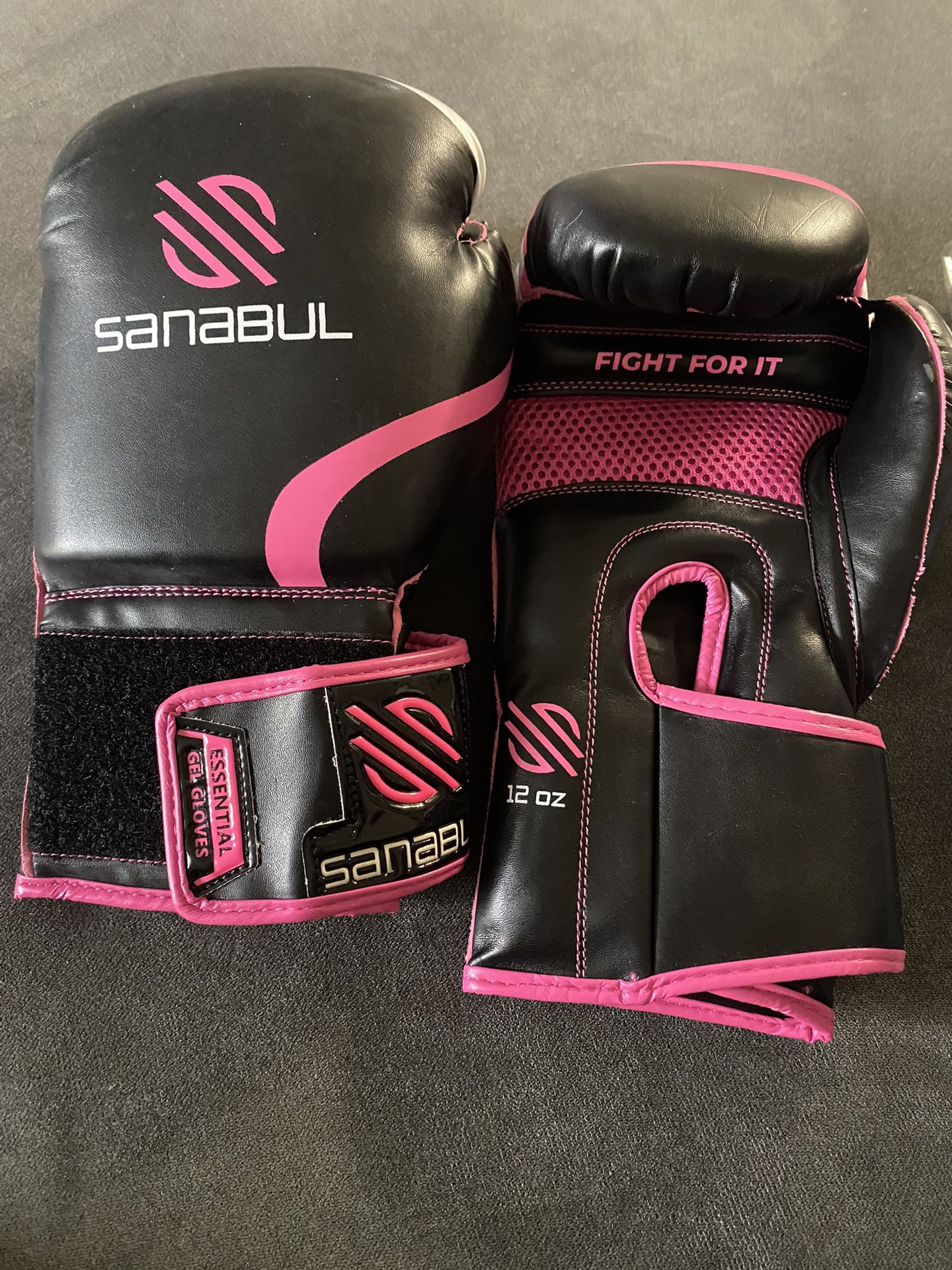 Women’s Boxing Gloves