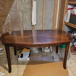 Dining ROOM table W Leaf