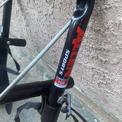 Bike rack for 2 bikes raca de bicicleta para 2 bicicletas