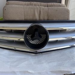 Mercedes-Benz Front Grill