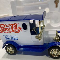 VINTAGE 1997 COLLECTIBLE PEPSI COLA DELIVERY TRUCK COIN BANK W/KEY-NEW IN ORIGINAL PACKAGE