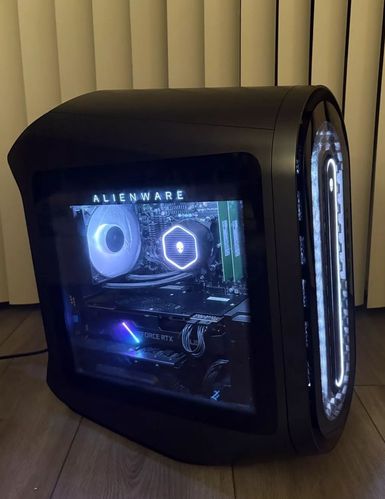 Alienware Aurora R14 Gaming Desktop PC