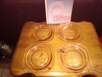 4 Vintage Pink glass plates 7.5"