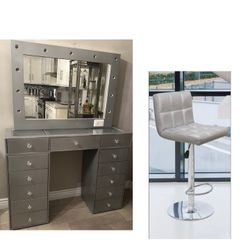 Vanity Set With Chair 