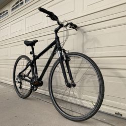 Giant Cypress 700c/29 in Road Hybrid Cruiser Bike - Medium