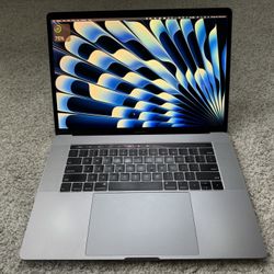 MacBook Pro 15-inch (2018) – 2.2GHz 6-Core i7 / 16GB RAM / 256GB SSD