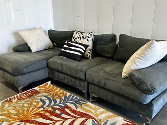 3PC GRAY SECTIONAL COUCH W/ FREE DELIVERY