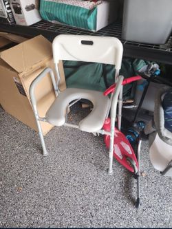 Toilet Seat With Handles 