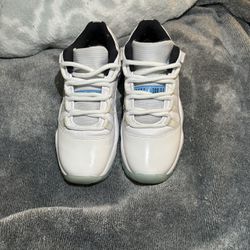 Jordan 11 Legend Blue 