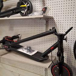 Electric Scooters Brand  New  . With Front Shocks  Only  $399 Or Make $30 Monthly Payments 