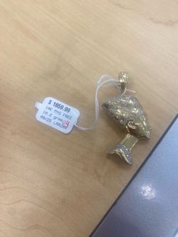10 K 10.2 Gram Egyptian Pendant