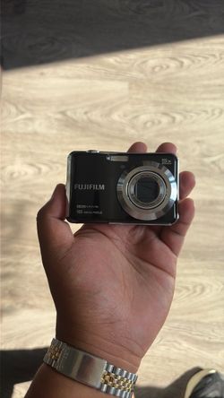 Vintage Fujifilm Finepix AX Digital Camera Digi Cam