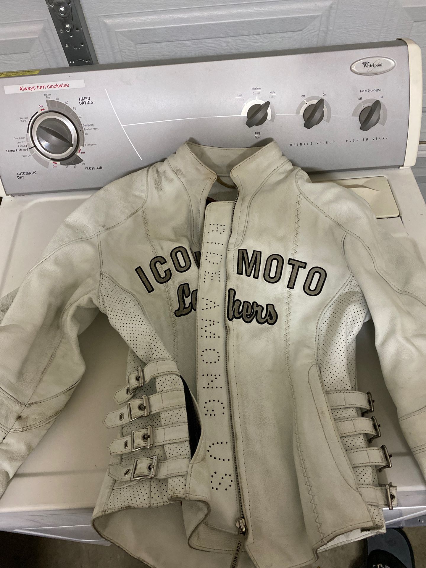 ICON women’s leather jacket xs