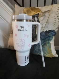 New Hello Kitty Stanley 40 oz Cup