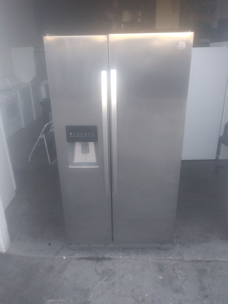 2015 Kenmore stainless steel side by side refrigerator 36wide 69tall