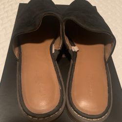 Women’s Flat Shoes 