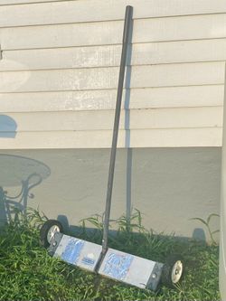 Master Magnetics 24” Magnetic Floor Sweeper – Shop, Garage, Yard Cleanup