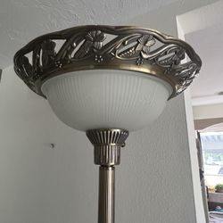 Vintage French Provincial Brass Floor lamp