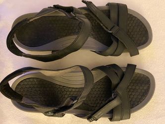 Baretraps women’s DANNY adjustable sandals size 9.5