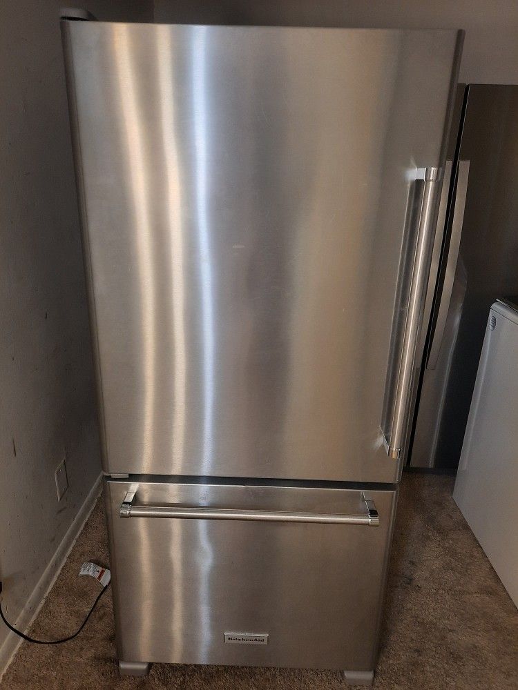 Stainless Steel Kitchenaid Refrigerator 