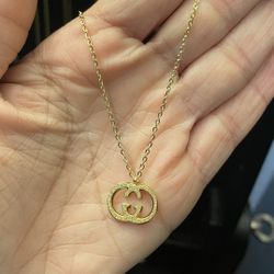 GG necklace
