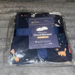 Little Sleepies Evening At Hogwarts Cloud Blanket