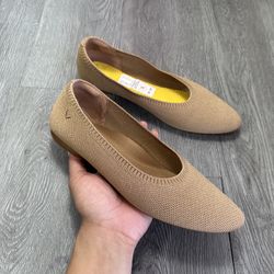 Vivaia Womens Aria 5 Pointed-Toe Ballet Flats Almond Tan Size 38