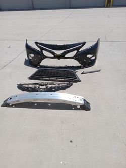 21 to 24 front and grille toyota camry se xse ( oem)