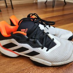 Adidas Barricade tennis shoes for Juniors: Size 6 US